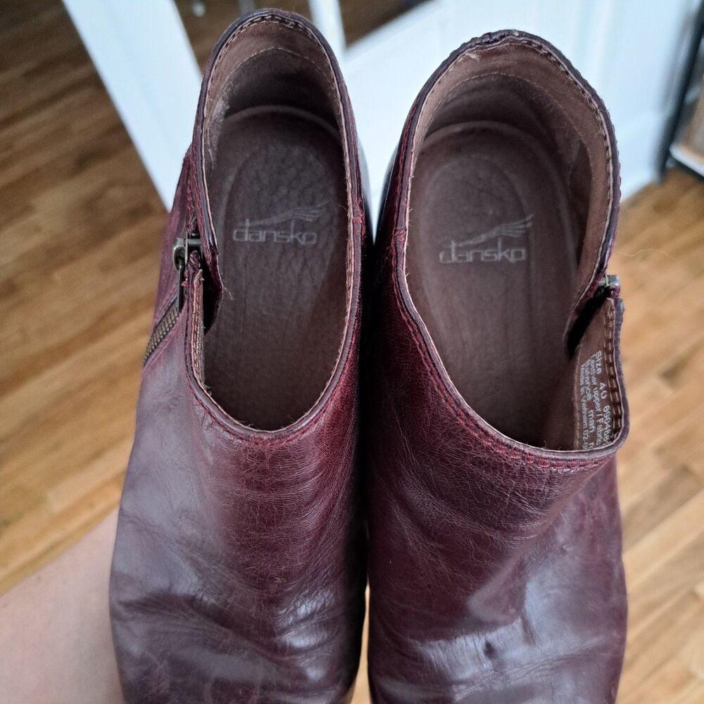 DANSKO WOMEN'S LEYLA Side Zip Boot Bootie Size 40 9.5/10 Red Wine Leather Shoe - Picture 3 of 8